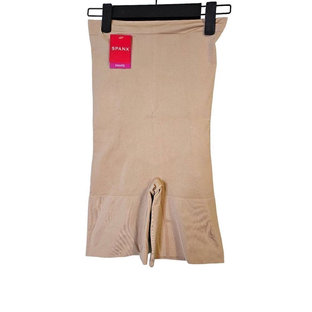 Spanex nude shapewear boyshort seamless panties. NWT. Size L.